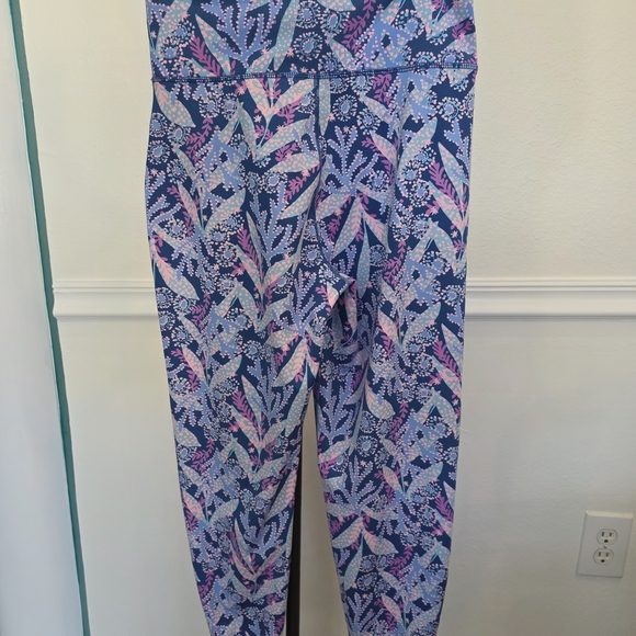Lilly Pulitzer Luxletic Corso Pants - Lunar Blue Print! ✨ - Picture 2 of 4